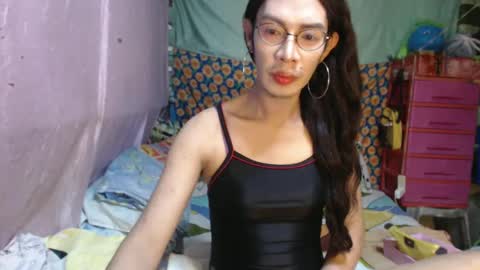 Snapshot of goddesssonyaxxx chatting on 01/02/25, 04:09 KENNY DOLL online show from 01/02/25, 04:09