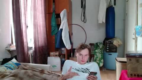 Snapshot of gofymcmouse chatting on 10/24/25, 10:00 Daniel online show from 10/24/25, 10:00