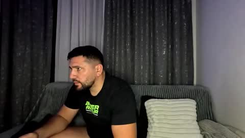 Snapshot of gold_alpha_boy chatting on 10/18/25, 04:30 gold_alpha_boy online show from 10/18/25, 04:30