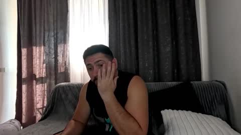 Snapshot of gold_alpha_boy chatting on 10/22/25, 11:32 gold_alpha_boy online show from 10/22/25, 11:32