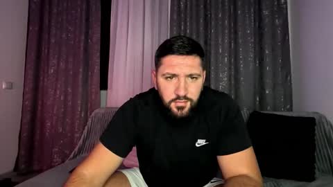 Snapshot of gold_alpha_boy chatting on 10/26/25, 06:36 gold_alpha_boy online show from 10/26/25, 06:36