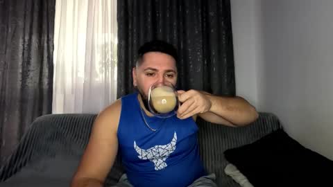 Snapshot of gold_alpha_boy chatting on 11/05/25, 08:47 gold_alpha_boy online show from 11/05/25, 08:47