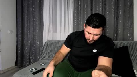 Snapshot of gold_alpha_boy chatting on 11/20/25, 04:18 gold_alpha_boy online show from 11/20/25, 04:18