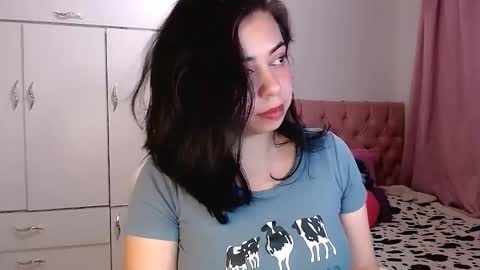 Snapshot of golden_gingerkitty chatting on 09/17/25, 01:18 golden_gingerkitty online show from 09/17/25, 01:18