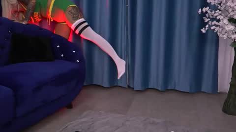 GoldenAmberX online show from 10/18/25, 06:48