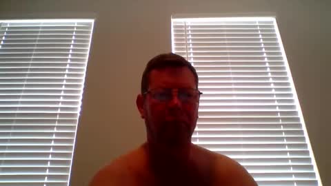Snapshot of goldenbear3111 chatting on 09/28/25, 03:50 goldenbear3111 online show from 09/28/25, 03:50