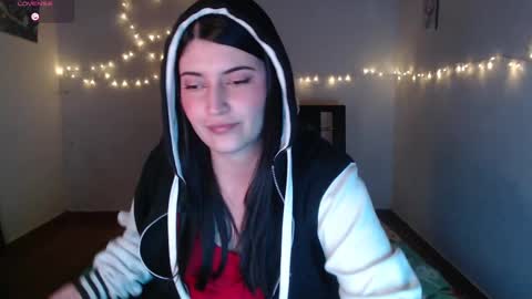 Snapshot of goldencandycotton chatting on 03/12/25, 07:35 goldencandycotton online show from 03/12/25, 07:35