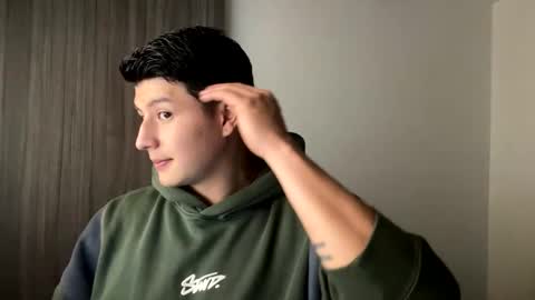 goldenknight33 online show from 10/23/25, 04:17