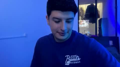 goldenknight33 online show from 11/27/25, 03:58