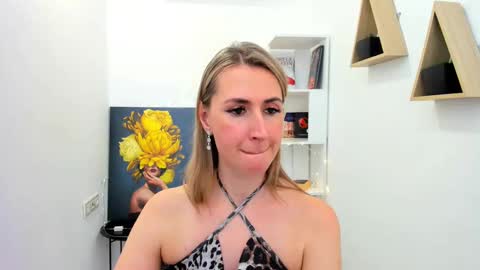 Olivia online show from 02/17/25, 06:59