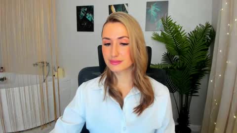 Olivia online show from 02/19/25, 03:28