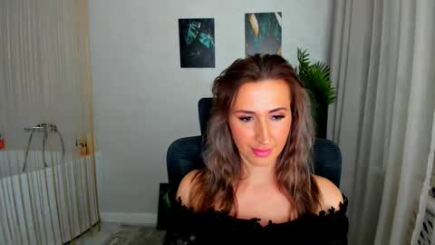 Olivia online show from 11/21/25, 09:57