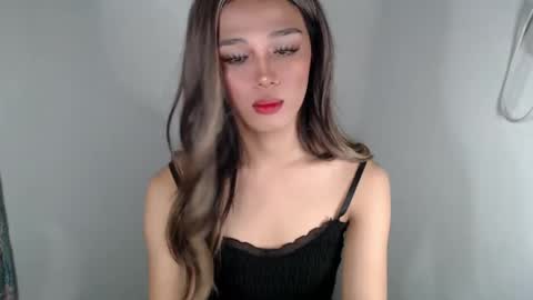 Lily is Gold online show from 02/28/25, 02:53