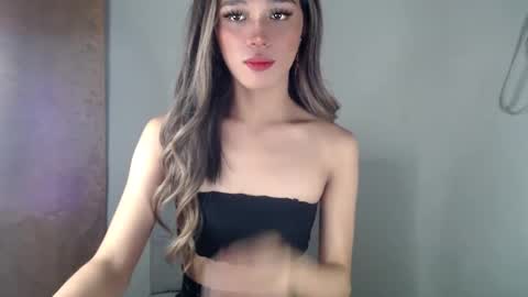 Lily is Gold online show from 03/02/25, 04:07