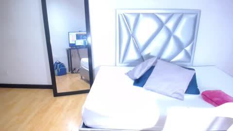 goldenn_ass1 online show from 11/06/25, 04:02