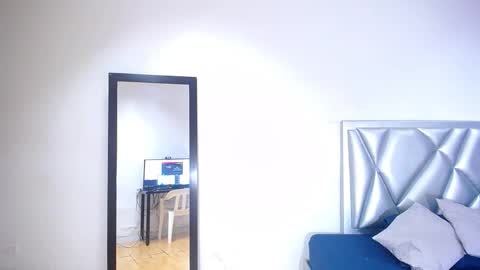 goldenn_ass1 online show from 11/18/25, 03:23