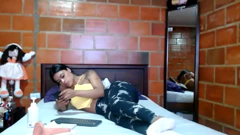 Snapshot of golositha26 chatting on 12/19/24, 11:57 Valentina online show from 12/19/24, 11:57