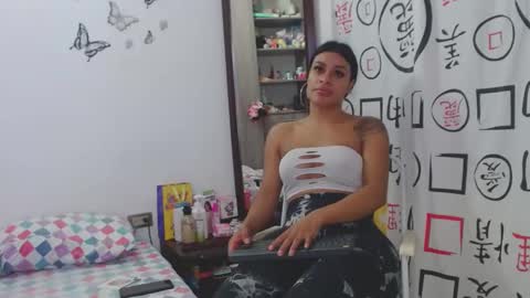 Snapshot of golositha26 chatting on 02/11/25, 06:51 Valentina online show from 02/11/25, 06:51