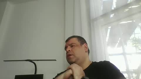 gomezgonz5 online show from 09/11/25, 09:31