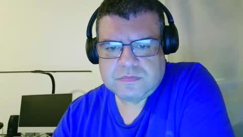 gomezgonz5 online show from 09/19/25, 09:59