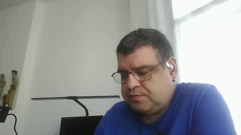 gomezgonz5 online show from 09/25/25, 11:36