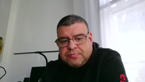 gomezgonz5 online show from 09/30/25, 12:32
