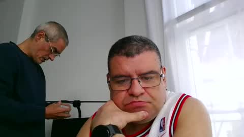 gomezgonz5 online show from 10/04/25, 10:57