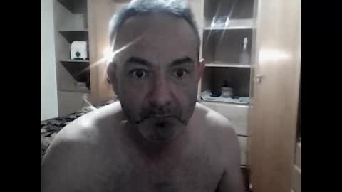 Snapshot of gonzalobilbaogon chatting on 12/30/24, 01:58 gonzalo online show from 12/30/24, 01:58