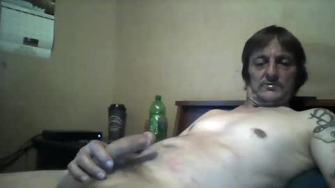 Snapshot of goodwrench31671 chatting on 09/19/25, 05:20 goodwrench31671 online show from 09/19/25, 05:20
