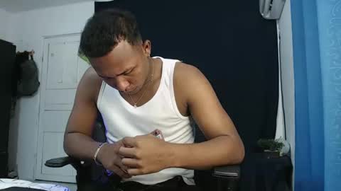 Snapshot of goos_cum chatting on 01/31/25, 04:58 Goos online show from 01/31/25, 04:58