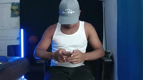 Snapshot of goos_cum chatting on 02/07/25, 02:40 Goos online show from 02/07/25, 02:40