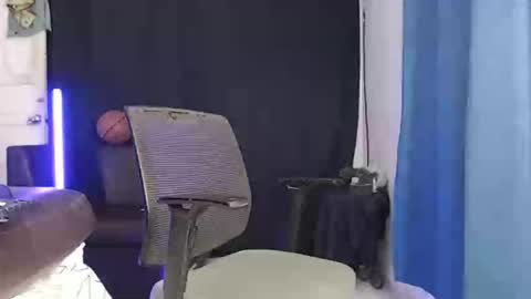 Snapshot of goos_cum chatting on 02/07/25, 05:41 Goos online show from 02/07/25, 05:41