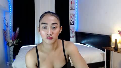 gorgeous_nicole online show from 02/12/25, 06:19