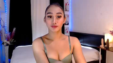 gorgeous_nicole online show from 02/20/25, 01:03