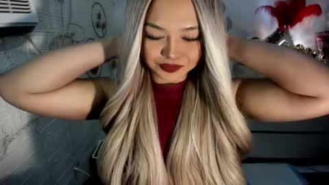 Snapshot of gorgeousamandarose chatting on 02/24/25, 04:04 Amanda rose online show from 02/24/25, 04:04