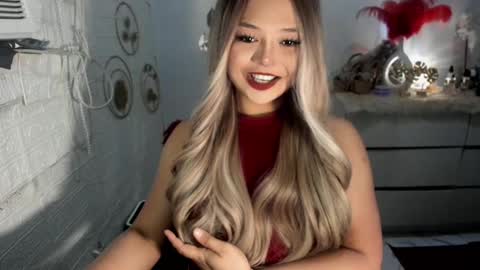 Snapshot of gorgeousamandarose chatting on 03/09/25, 07:01 Amanda rose online show from 03/09/25, 07:01