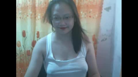Snapshot of gorgeousmama chatting on 01/06/25, 03:31 gorgeousmama online show from 01/06/25, 03:31