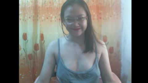 Snapshot of gorgeousmama chatting on 09/23/25, 12:57 gorgeousmama online show from 09/23/25, 12:57