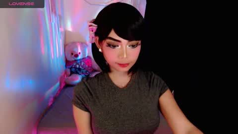 Snapshot of gorgeoustransgirl chatting on 12/12/24, 11:29 Emmy online show from 12/12/24, 11:29