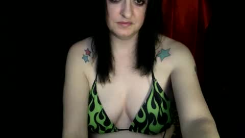 Kitten online show from 12/31/24, 02:29