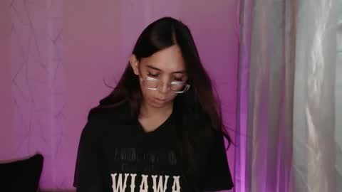 Snapshot of grace_for_youuu chatting on 11/19/25, 08:36 HoneyGrace online show from 11/19/25, 08:36