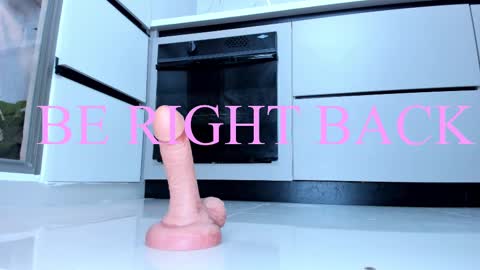 Snapshot of grace_tom1 chatting on 02/10/25, 06:42 GRACE KIROZ online show from 02/10/25, 06:42