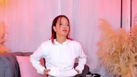 Snapshot of gracehall chatting on 10/18/25, 11:44 Grace online show from 10/18/25, 11:44