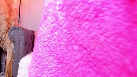 Snapshot of gracehall chatting on 10/30/25, 11:33 Grace online show from 10/30/25, 11:33