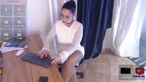 Snapshot of gracehill__ chatting on 01/26/25, 05:56 Im Sofia online show from 01/26/25, 05:56