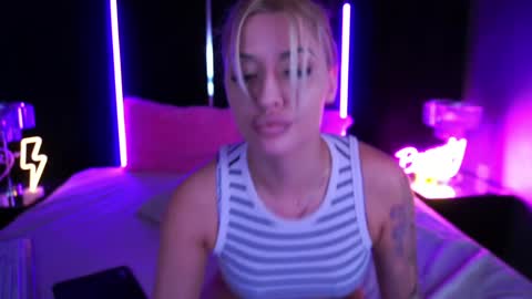 Snapshot of gracehotdavies chatting on 01/28/25, 08:58 Grace online show from 01/28/25, 08:58