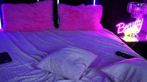 Snapshot of gracehotdavies chatting on 02/03/25, 03:20 Grace online show from 02/03/25, 03:20