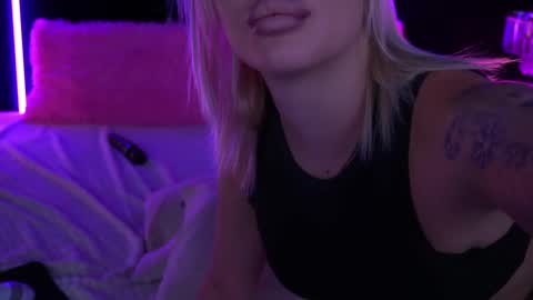 Snapshot of gracehotdavies chatting on 02/21/25, 09:11 Grace online show from 02/21/25, 09:11