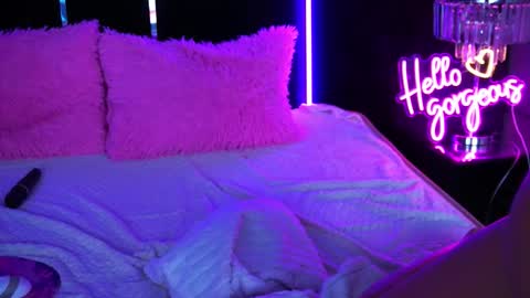 Snapshot of gracehotdavies chatting on 11/27/25, 09:50 Grace online show from 11/27/25, 09:50