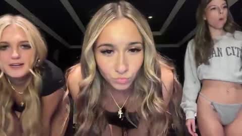 graceyrose online show from 10/16/25, 03:07